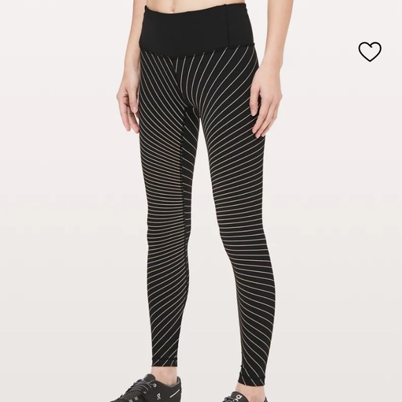 Lululemon | Black Speed Wunder Tight Reflective | Size 6 - Picture 2 of 10